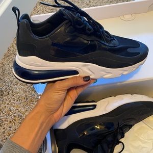 Sadly bought a 1/2 size too big. Just looking to sell these so I can get my size